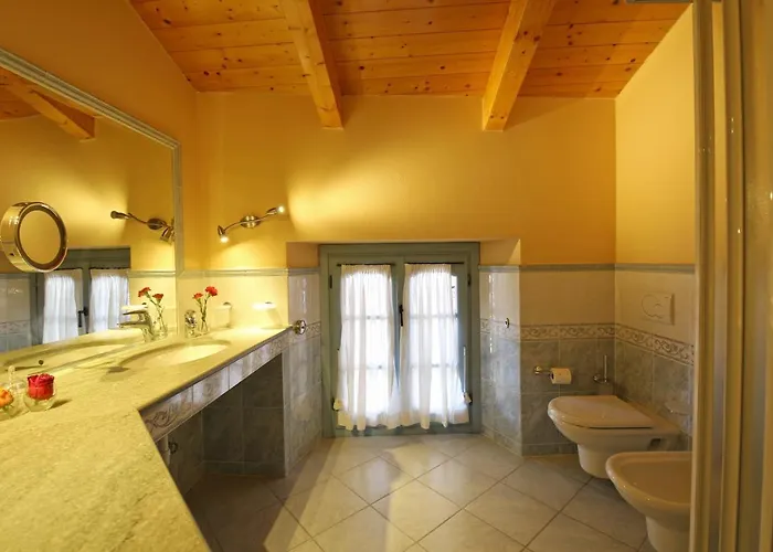 Palazzo Del Vicere 4* Lezzeno