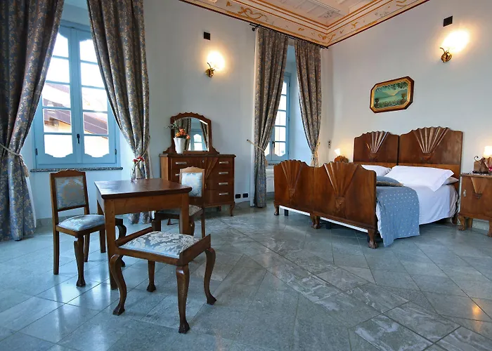 Ξενοδοχείο με διαμερίσματα Palazzo Del Vicere Lezzeno