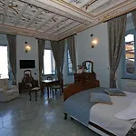 Palazzo Del Vicere Апарт-отель 4*