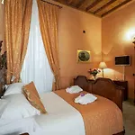 Palazzo Del Vicerè 4*