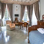 Palazzo Del Vicerè 4* Lezzeno
