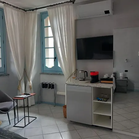 Palazzo Del Vicere Апарт-отель 4*