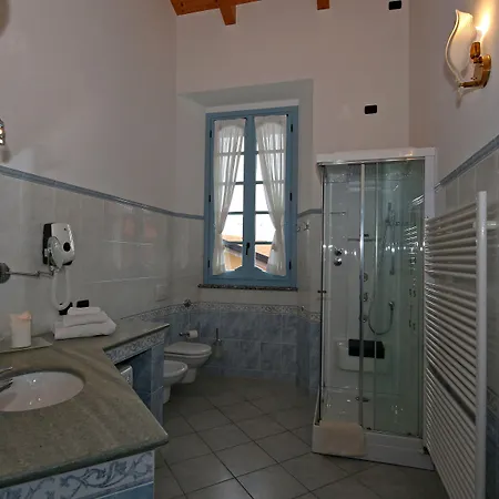 Palazzo Del Vice Re 4* Lezzeno