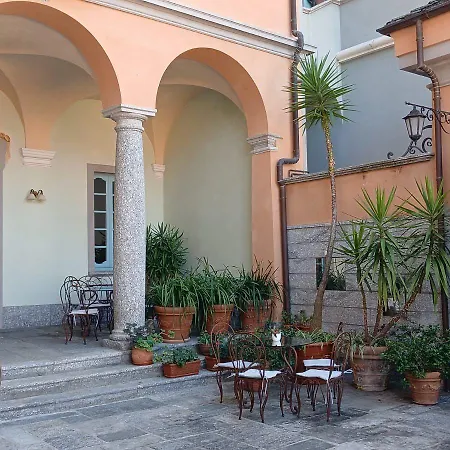 Aparthotel Palazzo Del Vice Re 4*