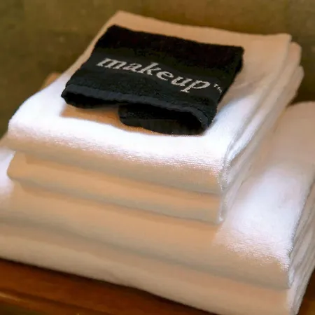 מלון דירות Palazzo Del Vicere לצנו