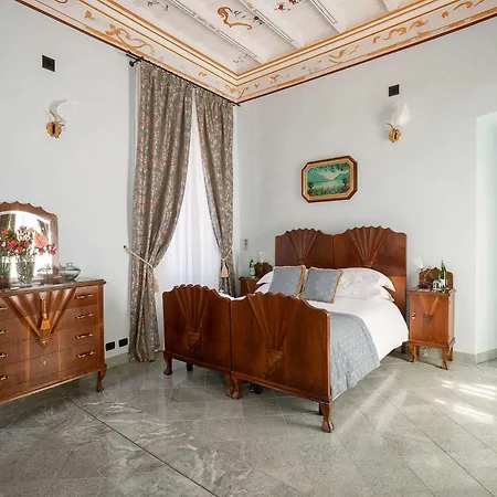 Palazzo Del Vicere 4*