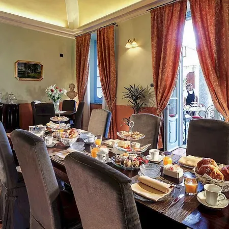 Palazzo Del Vicere ليتْسّينو