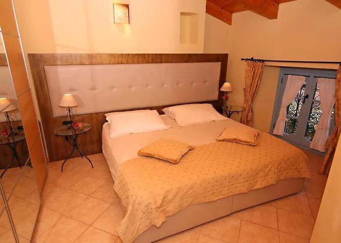 Palazzo Del Vicere 4*