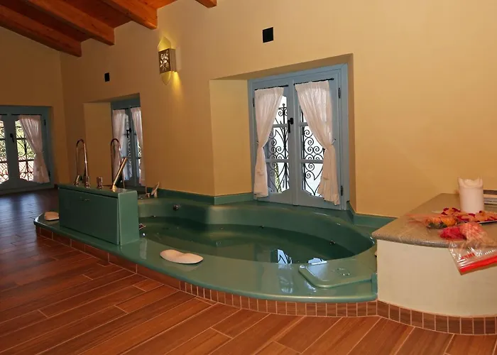 Palazzo Del Vicere 4* Lezzeno