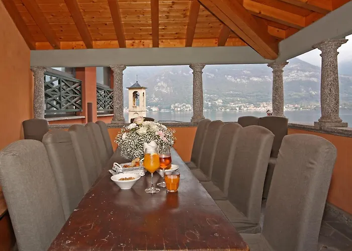 Palazzo Del Vicere 4* לצנו