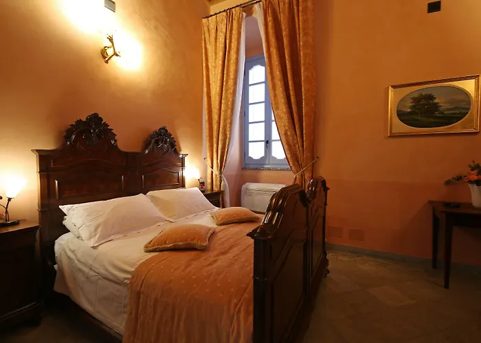 Palazzo Del Vicere מלון דירות לצנו