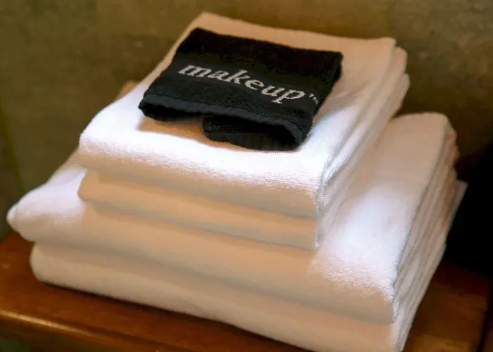 מלון דירות Palazzo Del Vicere לצנו