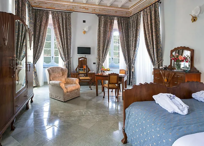 Palazzo Del Vicere 4* Lezzeno