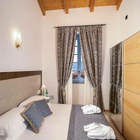 Palazzo Del Vicere Aparthotel 4*