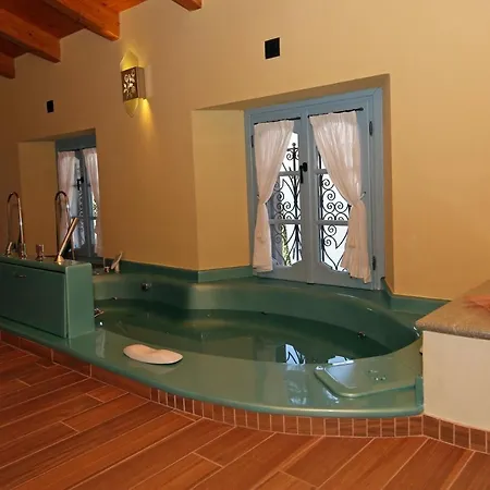 Palazzo Del Vicere 4* レッツェノ