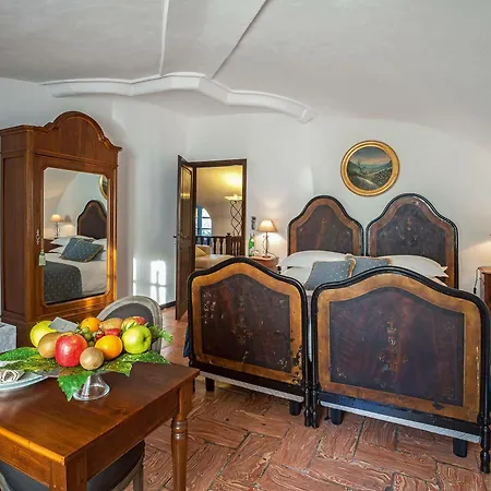Palazzo Del Vicere Апарт-отель Лезено