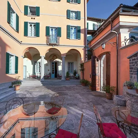 アパートホテル Palazzo Del Vicere レッツェノ